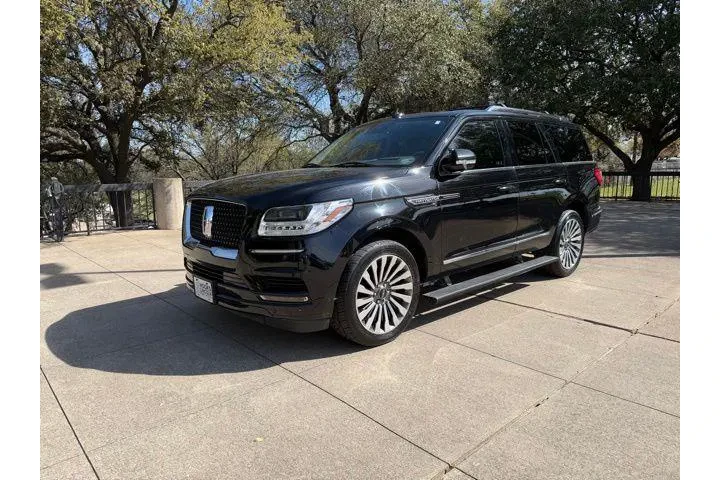 $31480 : Lincoln Navigator 2020 4x4 R image 2