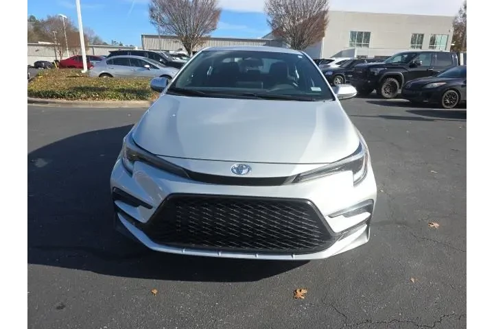 $22820 : Toyota Corolla 2024 SE 4dr S image 2
