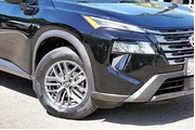 $24959 : Nissan Rogue 2025 S 4dr Cros thumbnail