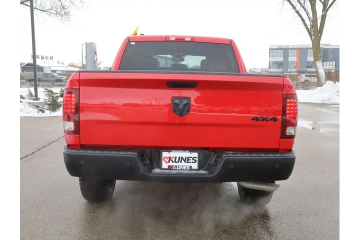 $30777 : Ram 1500 Classic 2024 4x4 SL image 8