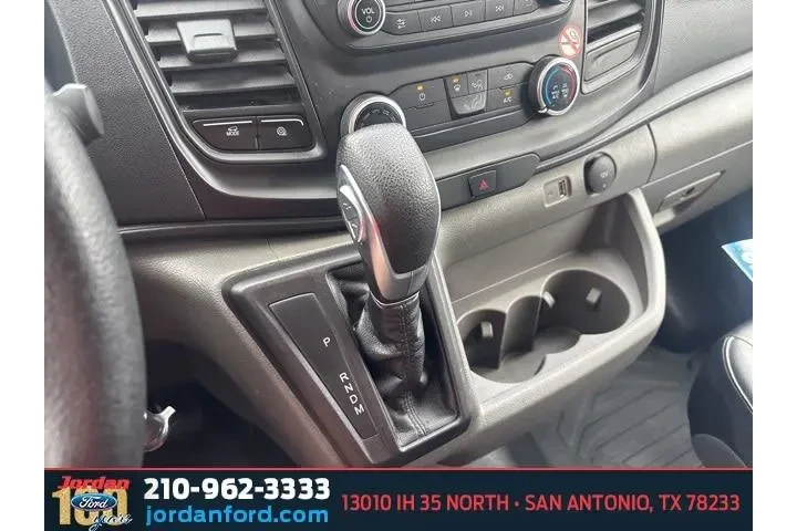 $33738 : Ford Transit 2023 250 3dr SW image 9
