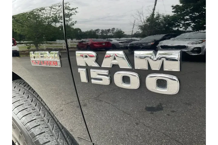 $17985 : Ram 1500 2013 4x4 Sport 4dr image 10