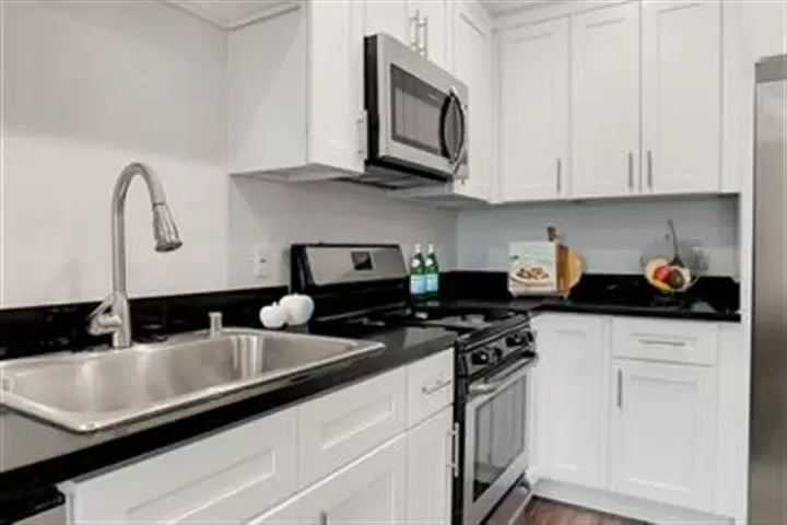 HomeCo Kitchen & Bath image 8
