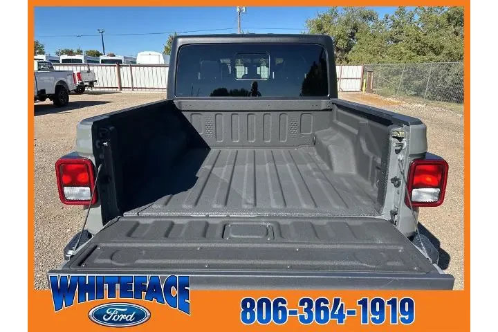 $37995 : Jeep Gladiator 2022 4x4 Spor image 6