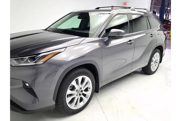 $36998 : Toyota Highlander 2021 AWD L image 3