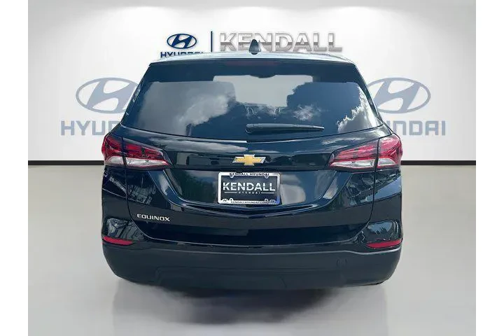 $15979 : Chevrolet Equinox 2024 LS 4d image 5