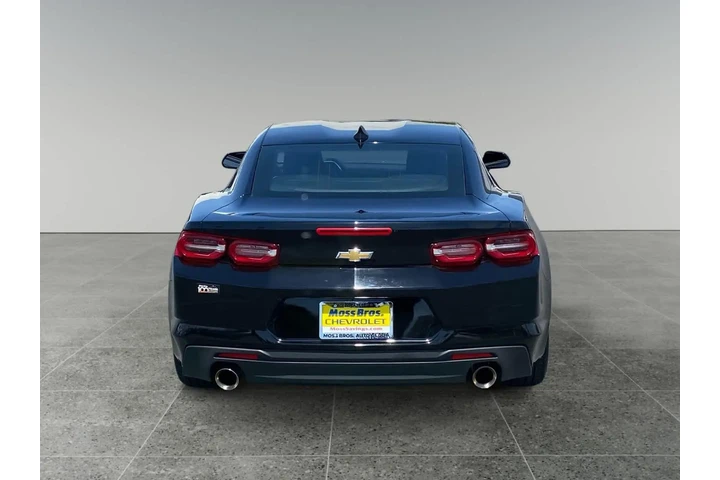 $33302 : Chevrolet Camaro 2023 LT 2dr image 4