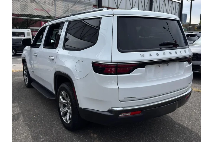 $39777 : Jeep Wagoneer 2022 4x4 Serie image 6