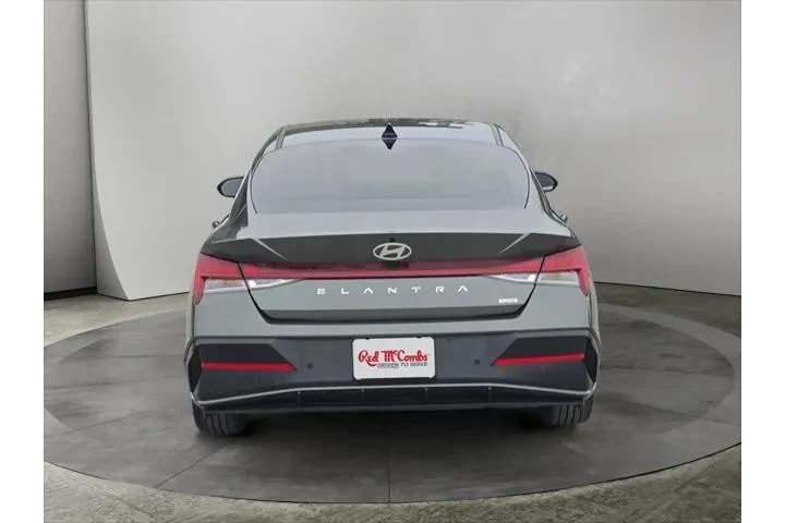 $26216 : Hyundai ELANTRA Hybrid 2024 image 4