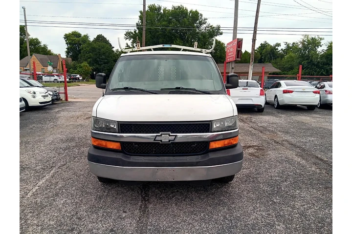 $6500 : 2015 Express 2500 image 1