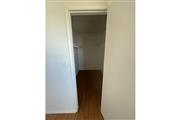 $1700 : HAWTHORNE APT. 1 REC. thumbnail