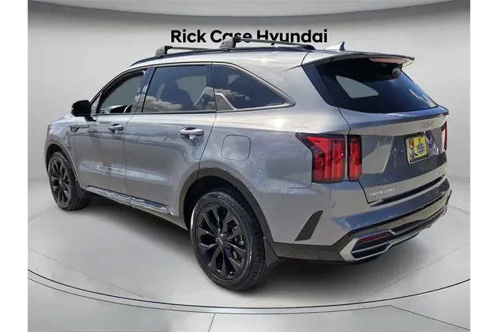 $30357 : Kia Sorento 2023 AWD SX Pres image 7