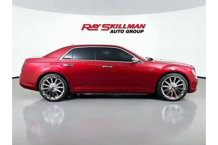 $10975 : Chrysler 300 2013 C 4dr Seda image 8