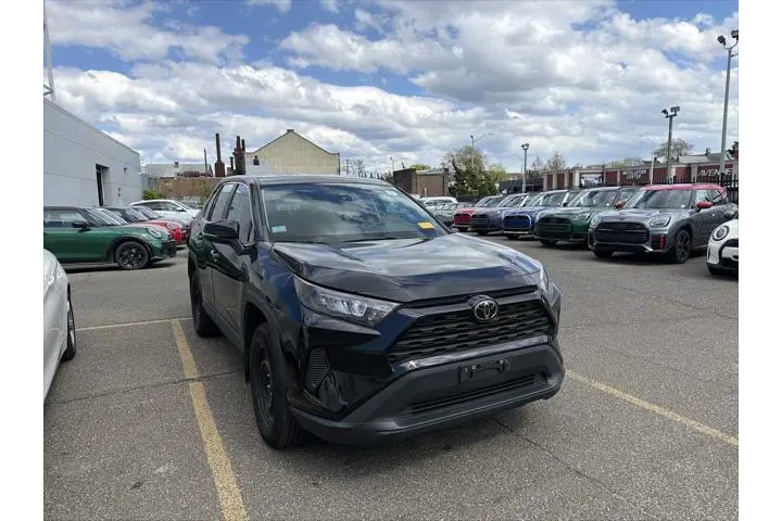 $25943 : Toyota RAV4 2022 AWD LE 4dr image 5
