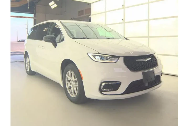 $25493 : Chrysler Pacifica 2024 Touri image 3