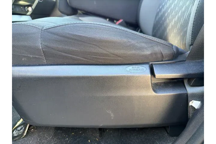 $31451 : Toyota Tundra 2019 4x4 SR5 4 image 10