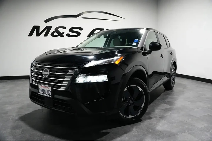 $21832 : 2025 Rogue SV image 2