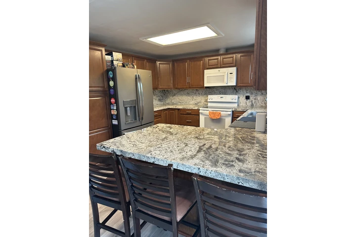 Pintor de gabinetes y carpinte image 4