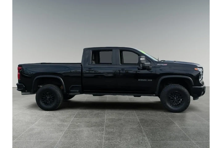 Chevrolet Silverado 2500HD 2 image 6