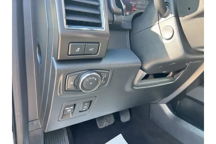 $38688 : Ford Expedition MAX 2021 4x4 image 10