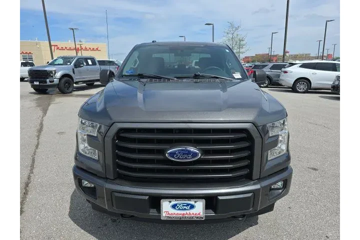 $22750 : Ford F-150 2017 4x4 Lariat 4 image 8