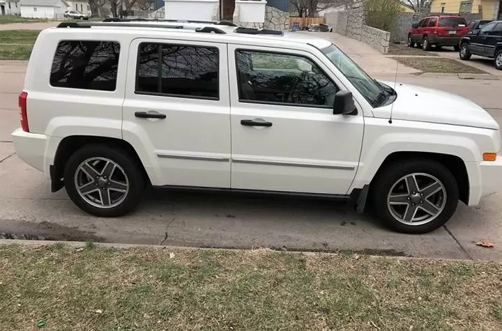 $3500 : 2010 JEEP PATRIOT LIMITED image 3