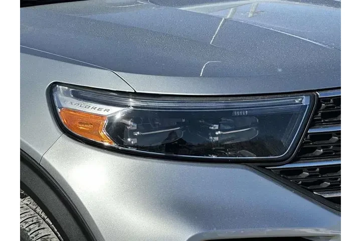 $30494 : Ford Explorer 2023 AWD XLT 4 image 8