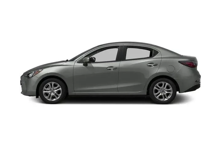 $4990 : Scion iA 2016 4dr Sedan 6A image 3