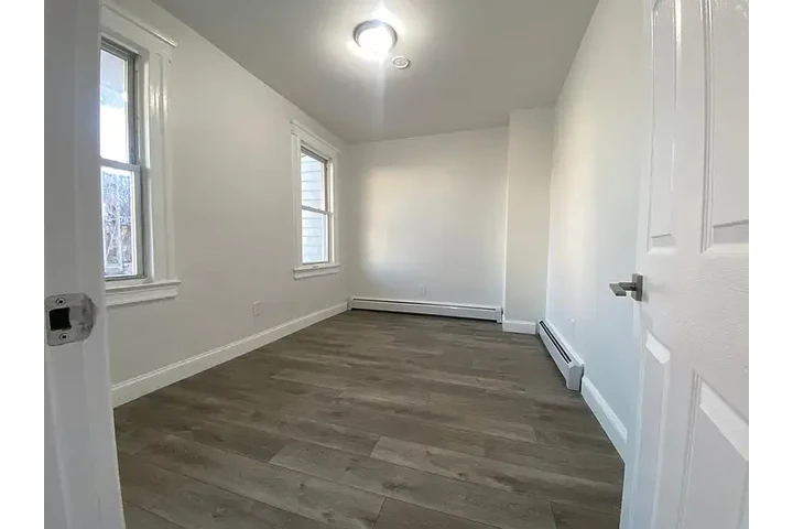 $1900 : Dos habitaciones en alquiler image 3
