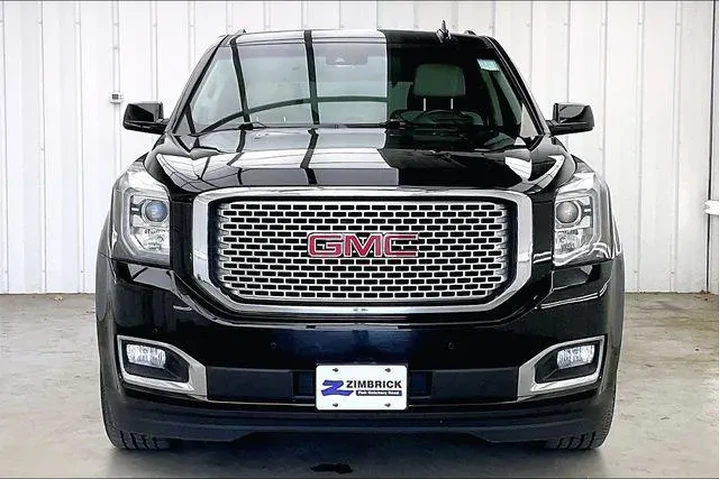 $22990 : GMC Yukon 2016 4x4 Denali 4d image 3