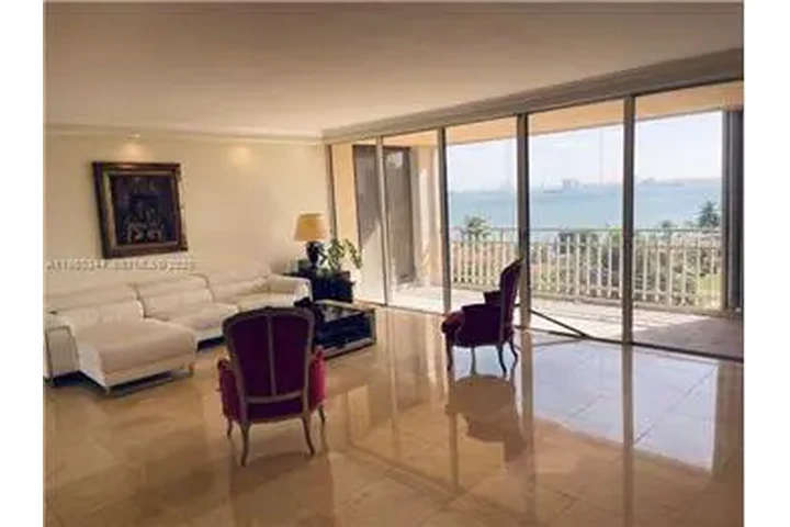 $4200 : Rental property with 2 bedro image 7