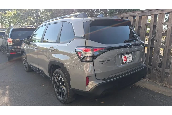 $34990 : 2026 Forester Premium Hybrid image 7