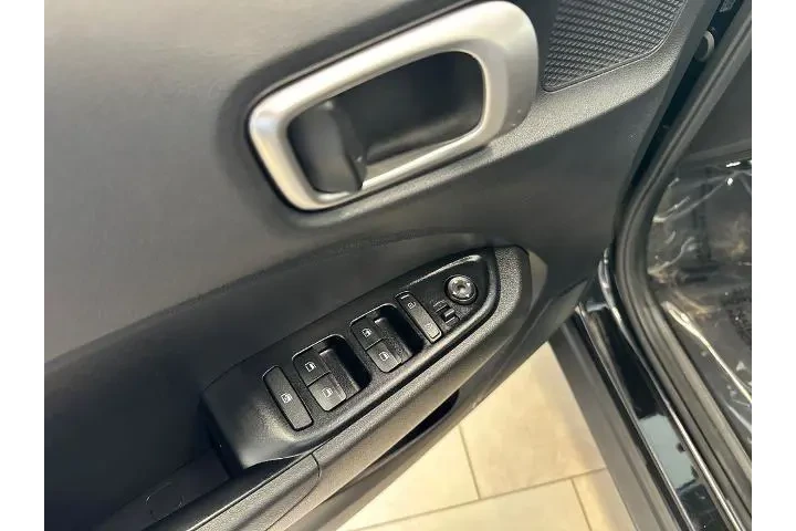 $13014 : Hyundai VENUE 2022 SE 4dr Cr image 10