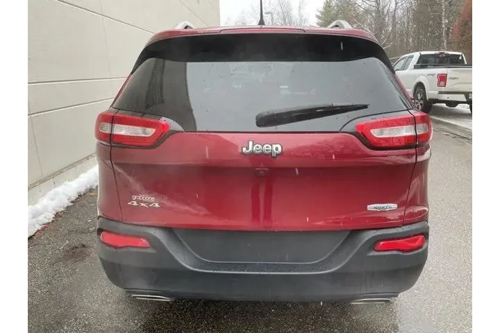 $12000 : Jeep Cherokee 2017 4x4 Latit image 8