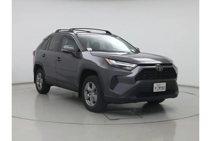 $33998 : Toyota RAV4 2024 AWD XLE 4dr image 1
