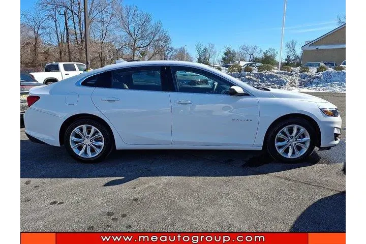 $18077 : Chevrolet Malibu 2024 LT 4dr image 6