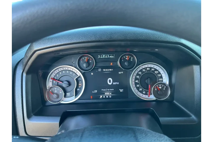 Ram 1500 Classic 2021 4x2 SL image 10