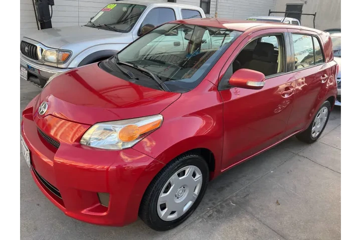 $7995 : 2009 xD image 3