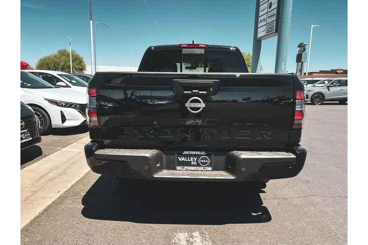 $33477 : Nissan Frontier 2025 4x2 SV image 5