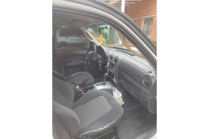 $7700 : Jeep Cherokee image 5