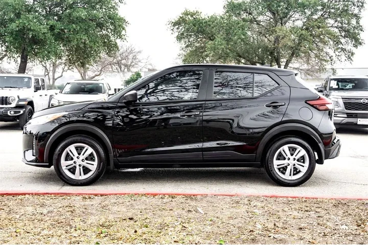 $20599 : Nissan Kicks Play 2025 S 4dr image 8