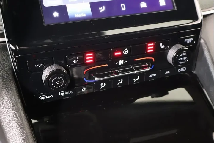 $30789 : Jeep Grand Cherokee 2023 4x4 image 7