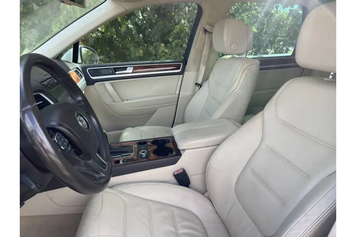 2012 Touareg image 5