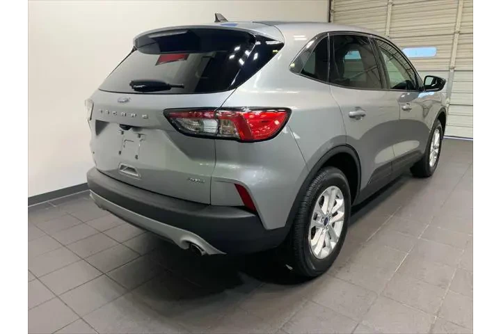 $23588 : Ford Escape 2022 AWD SE 4dr image 3