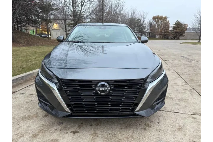 $15997 : 2023 Altima 2.5 SV image 3