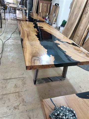 Mesas de madera y resina image 10