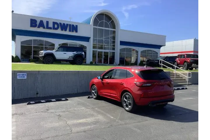 $28950 : Ford Escape 2024 AWD ST-Line image 6