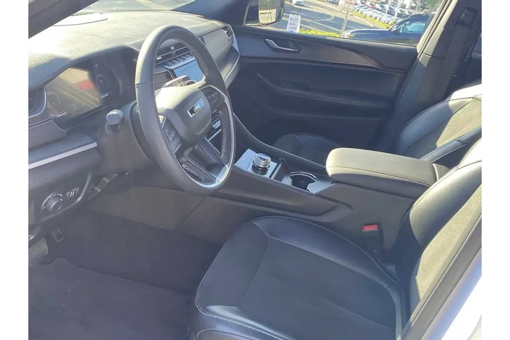 $33895 : Jeep Grand Cherokee L 2024 4 image 9