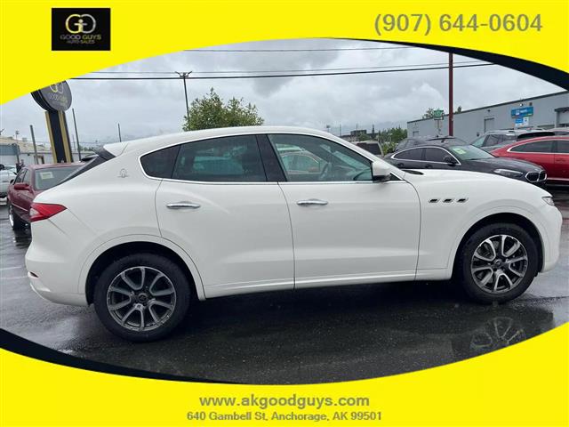 $44000 : 2020 MASERATI LEVANTE UTILITY image 9