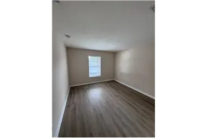 $2150 : Rental property with 3 bedro image 5